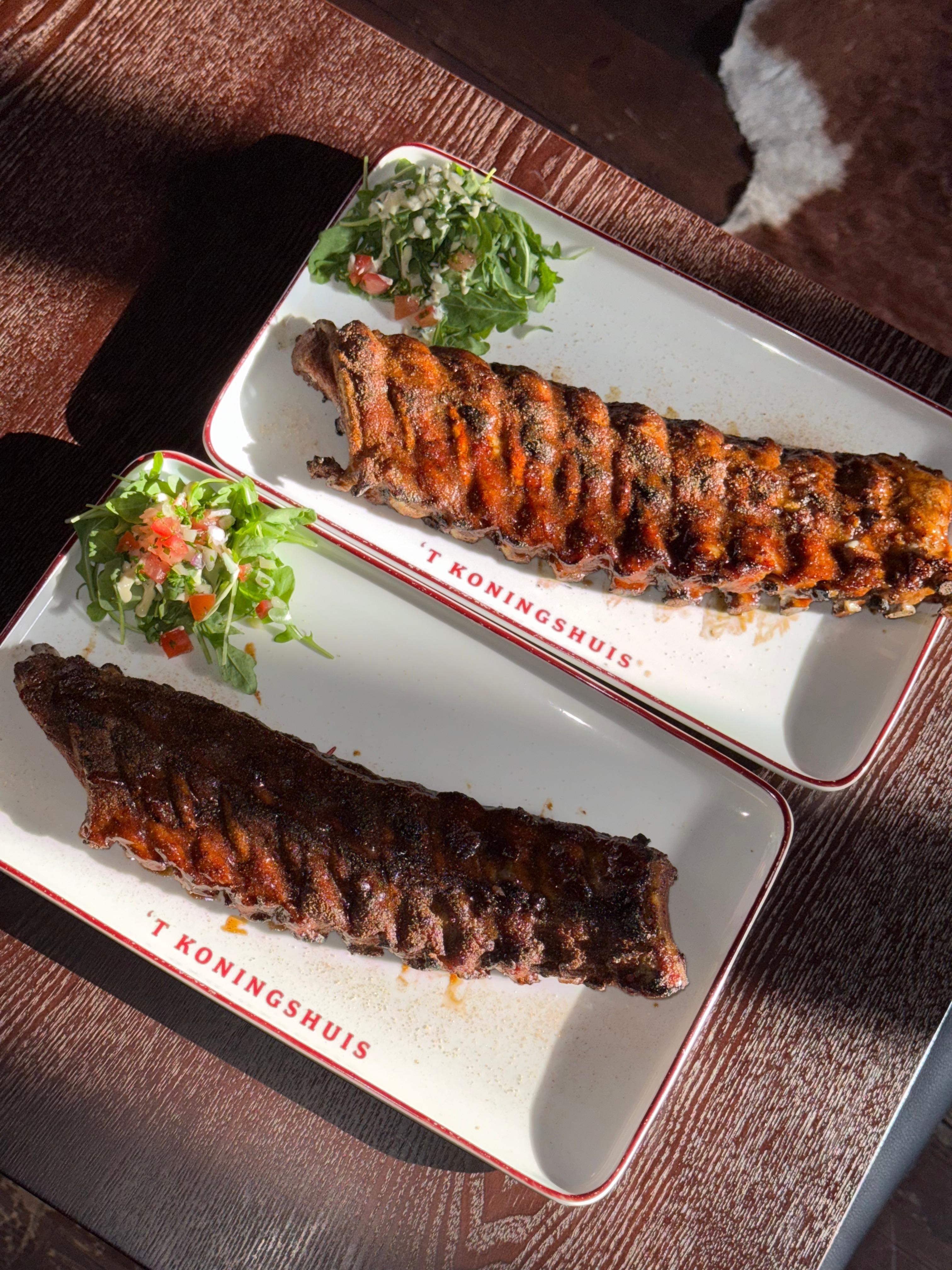Premium beef cuts on 't Koningshuis plates
